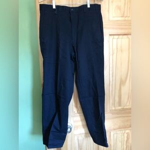 Dockers Flat Front Classic Fit 34W x 29L Navy Blue